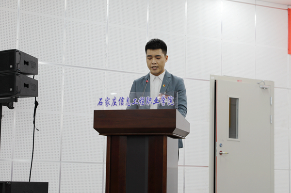 1607995059872756.jpg 学代会11_副本.jpg